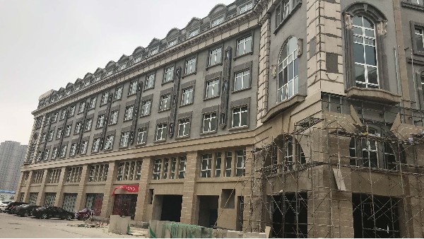 外墻真石漆與普通涂料所用外墻膩子，有什么區別？